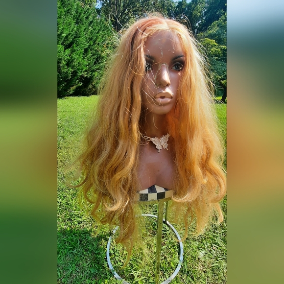 28 inches Full Lace HUMAN HAIR BLEND - Picture 8 of 8